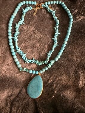 Turquoise colored Necklace with pendant and another shorter one Women's Jewelry